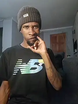 Show modela koolbend na web-kameri