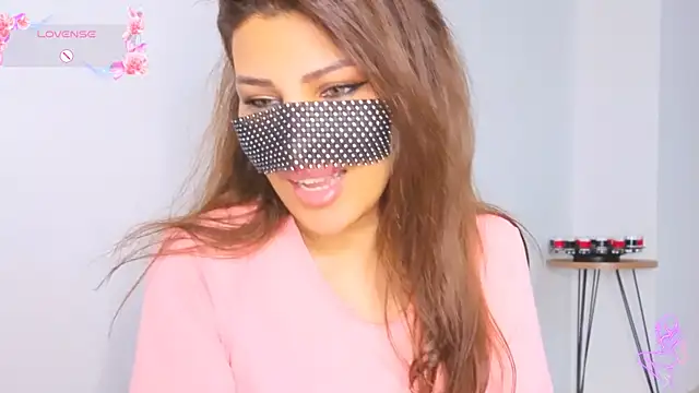 -TurkishLatina- Show in webcam