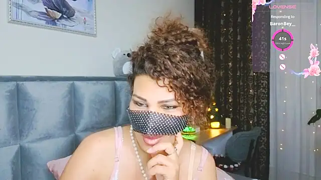 -TurkishLatina- Adlı Modelin Web Kamerası Şovu