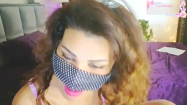 Pertunjukan Kamera Web -TurkishLatina-
