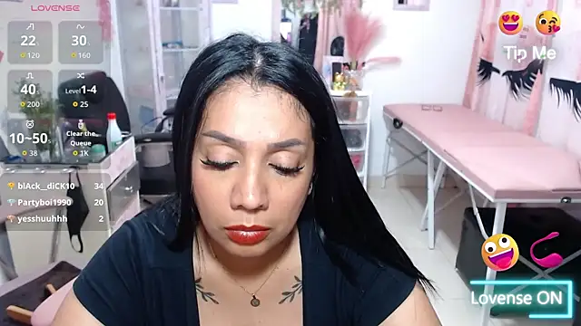 צ'אט XXX בשידור חי של titsbiglovers