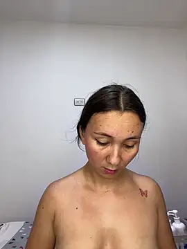 Chat +18 de Abby_Colyns23 ao vivo
