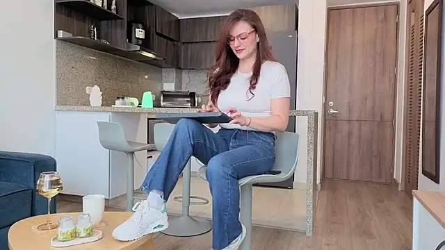 Chat +18 de Monica-Bello ao vivo