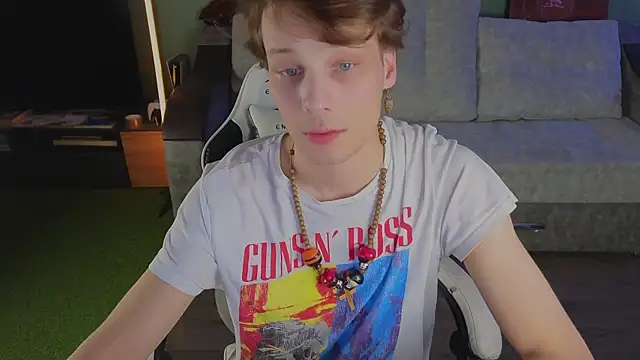 TeddyLiLboy webcam show