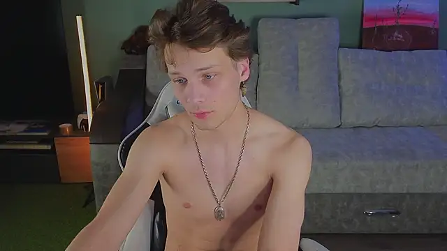 TeddyLiLboy: вебкам-шоу