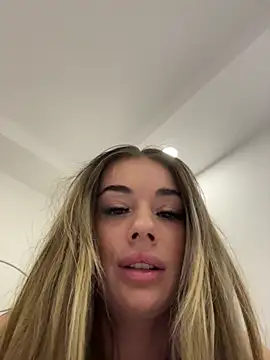 IsabellaEtthan's Webcam Show