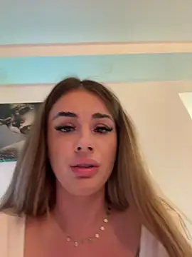 IsabellaEtthan Show in webcam