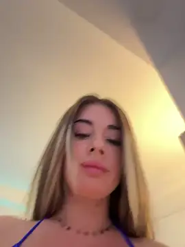 הופעת וובקאם של IsabellaEtthan