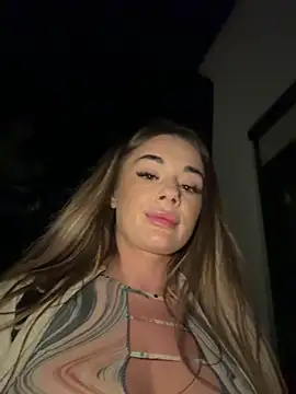 IsabellaEtthann Webbikameraesitys