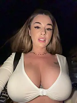 Show modela IsabellaEtthan na web-kameri
