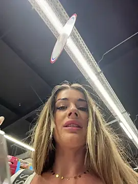 IsabellaEtthan Show in webcam