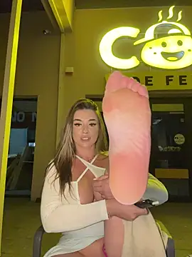 IsabellaEtthann Webbikameraesitys