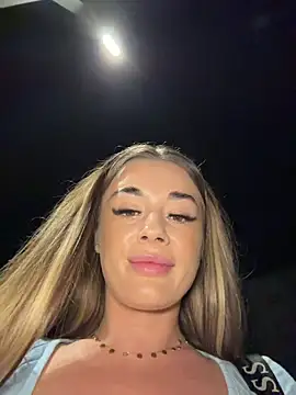 IsabellaEtthan Show in webcam
