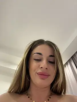 IsabellaEtthann Webbikameraesitys