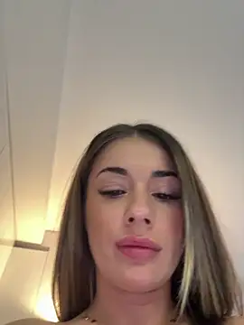 IsabellaEtthann Webbikameraesitys
