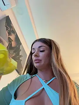 Show modela IsabellaEtthan na web-kameri