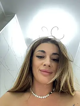 Show modela IsabellaEtthan na web-kameri