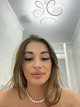 Show modela IsabellaEtthan na web-kameri