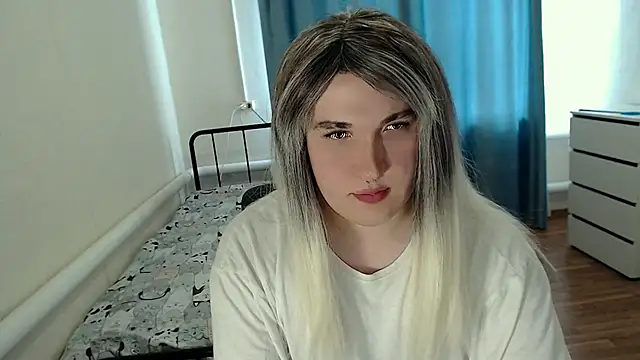 EvaMiron Pertunjukan Webcam
