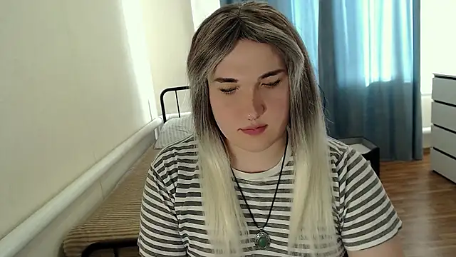 EvaMiron 网络视讯表演