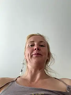 DianaNatur Adlı Modelin Canlı XXX Sohbeti