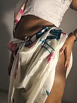 צ'אט XXX בשידור חי של DIRTYSECRET_QUEEN_07