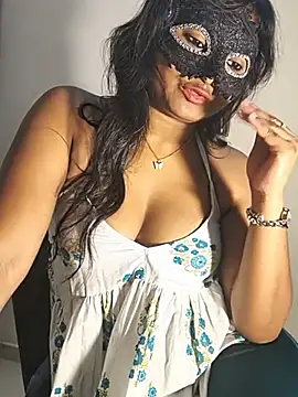 Chat +18 de DIRTYSECRET_QUEEN_07 ao vivo
