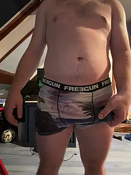 youlo71 Show in webcam
