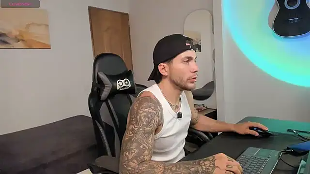 LucianSinclair webcam show