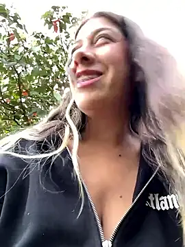 Show modela Enyeld_ruru na web-kameri