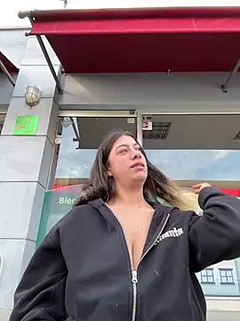 Enyeld_ruru Pertunjukan Webcam