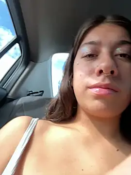 Enyeld_ruru Webcam-Show