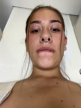 Enyeld_ruru's Webcam Show