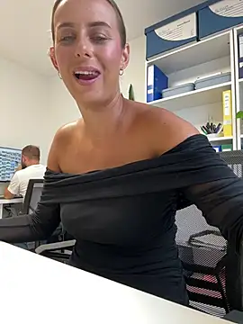 Hii_Lolla Show Webcam