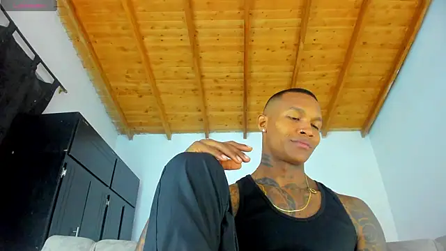 esteveen_ortegas_'s Webcam Show