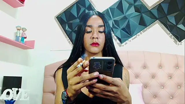 andrea_safeira_doll Show Webcam