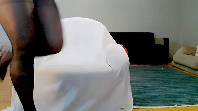 Black_Angel30 Adlı Modelin Canlı XXX Sohbeti