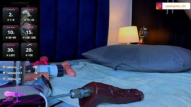 Issac_james_ Show in webcam