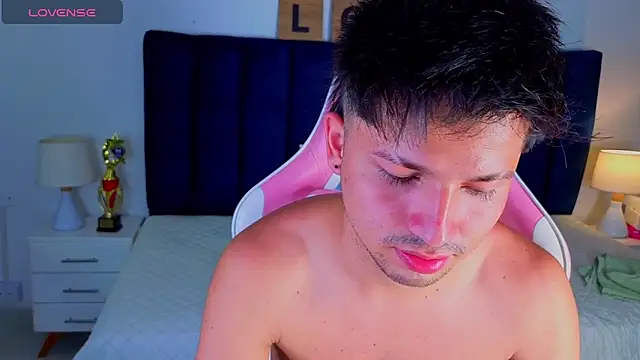 Issac_james_ Show Webcam