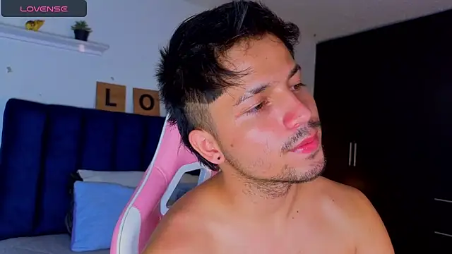 Issac_james_ 在線直播表演