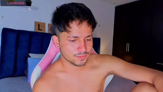 Issac_james_ Pertunjukan Webcam
