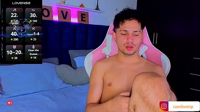 Show modela Issac_james_ na web-kameri