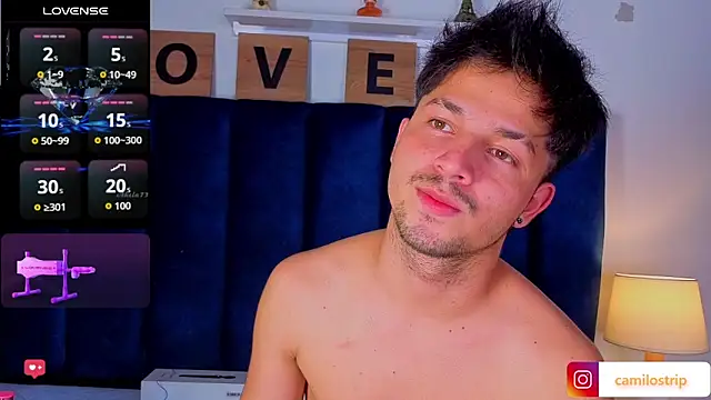 Show modela Issac_james_ na web-kameri