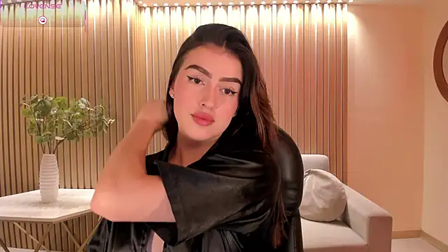 PaulinaSantos_ Adlı Modelin Canlı XXX Sohbeti
