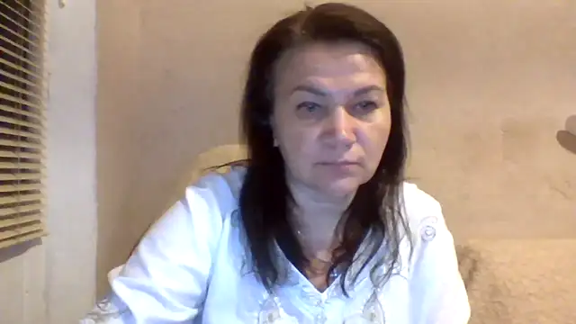 חדר צ'אט בשידור חי של Cassie_Stefana
