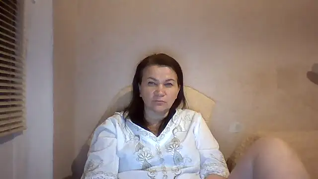 חדר צ'אט בשידור חי של Cassie_Stefana