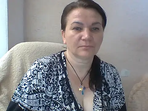 Sala de chat en directo de Cassie_Stefana
