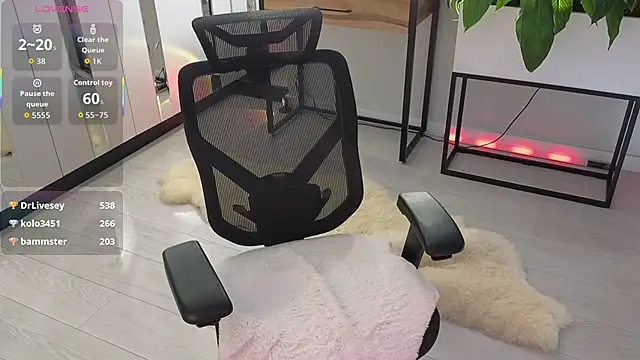 Živá chatovací místnost Smilym
