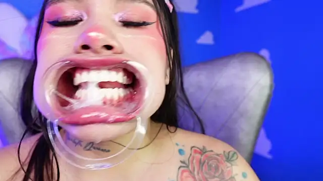 Chat soba uživo modela miss_keisi