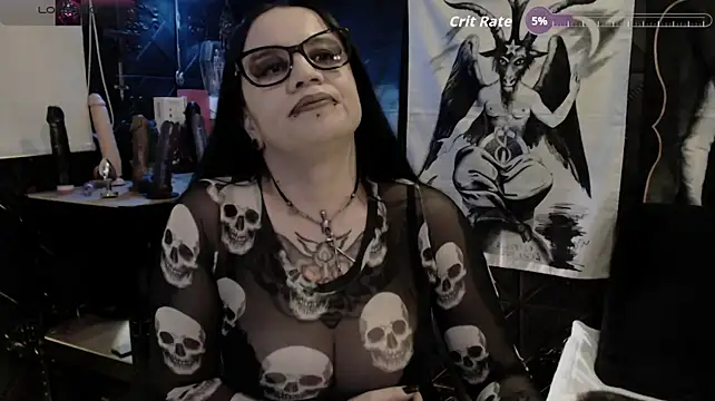 Онлайн чат XXX Evil_Queen_666